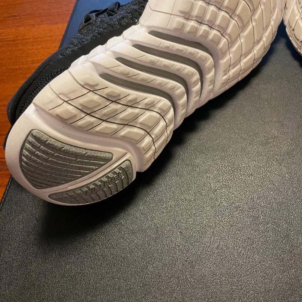 Nike Free Run 5.0 Black and White 2021 CZ1884- Men's Size 10.5 - Picture 5 of 8